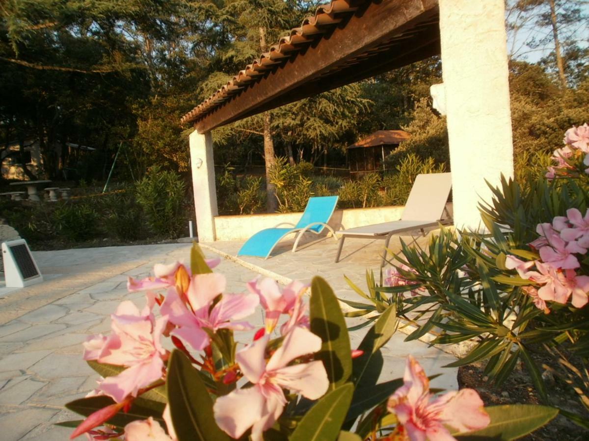 Partie De Villa, Au Calme, Immense Piscine Avec Vue Panoramique Hébergement de vacances